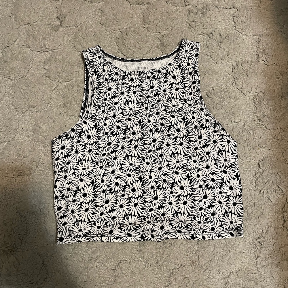 Black and white daisy crop top